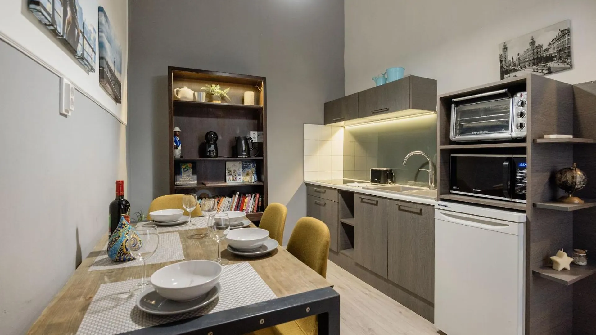 Urban Tranquillity By The Main Shopping Street Apartment Budapest