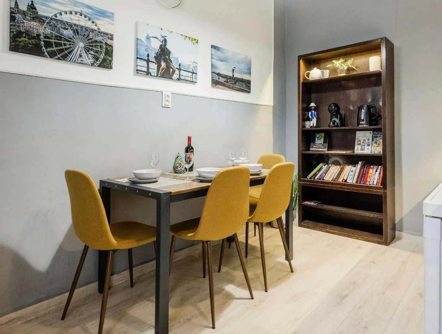 Urban Tranquillity By The Main Shopping Street Apartment Budapest 0*,  Hungary